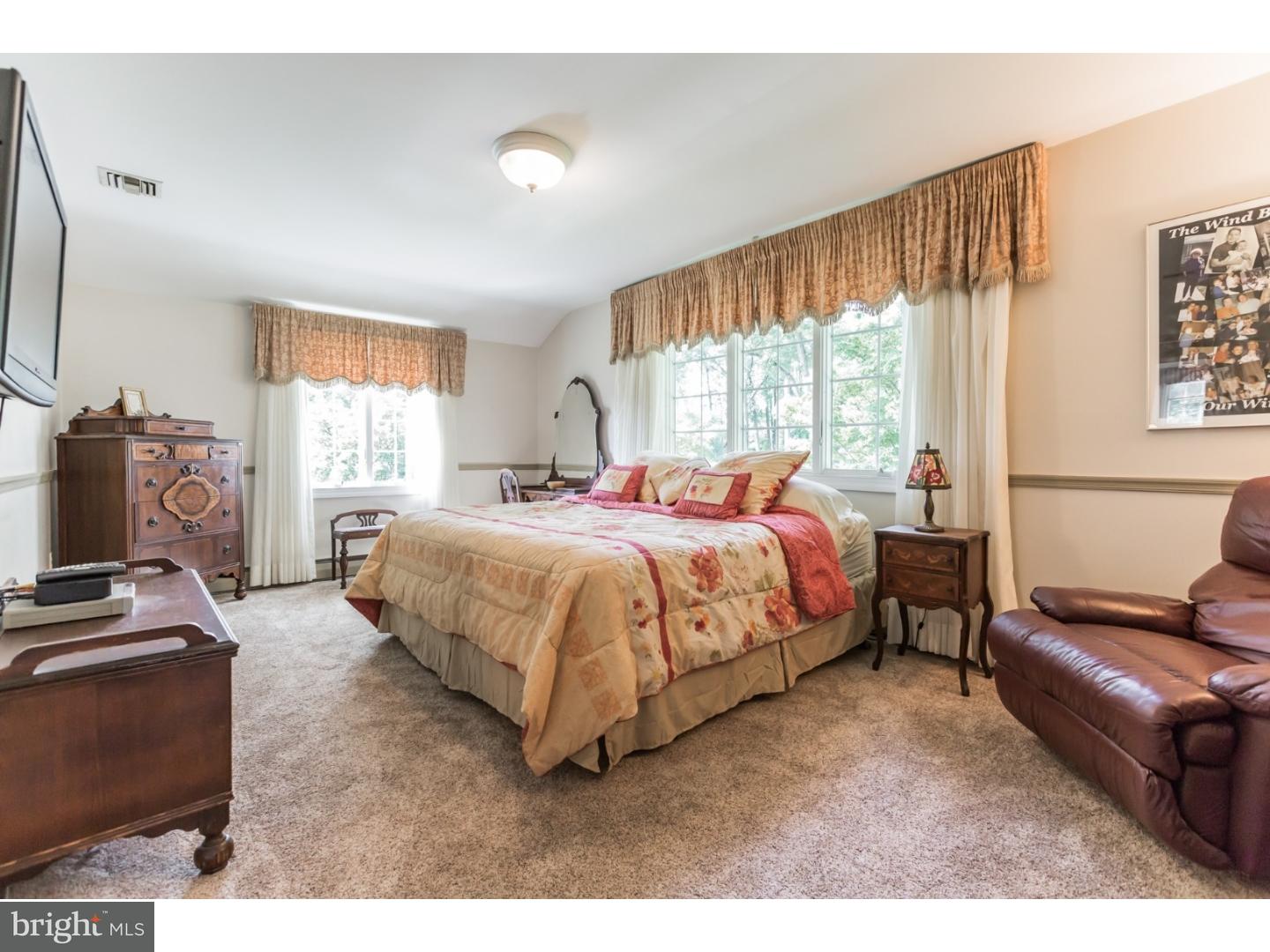 1383 Holt Road Huntingdon Valley, PA 19006 - Photo 10 of 25 Gallery Image 10