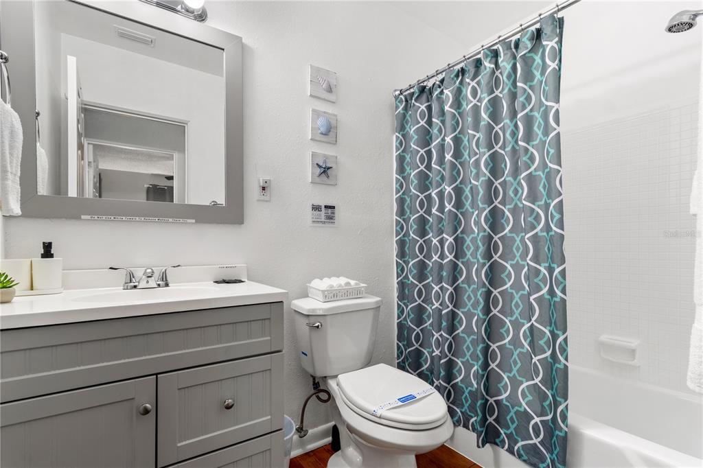 5596 100th Way North St. Petersburg, FL 33708 - Photo 9 of 65