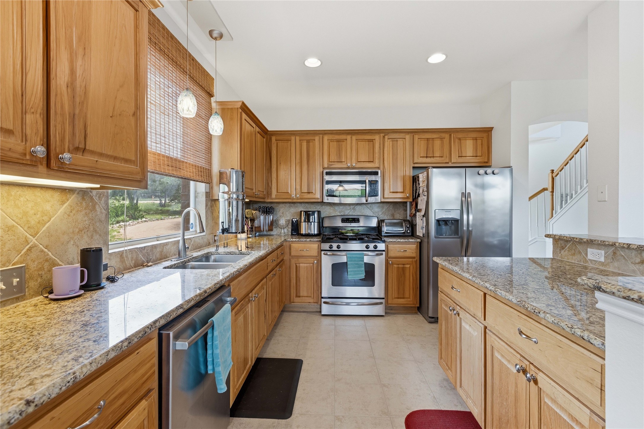 8122 Lime Creek Road Volente, TX 78641 - Photo 12 of 40