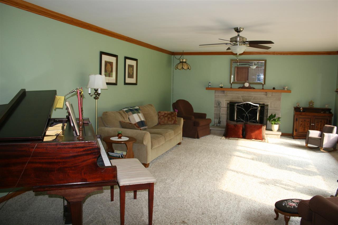 5515 Ridgewood Road Evansville, IN 47712 - Photo 5 of 35 Gallery Image 5