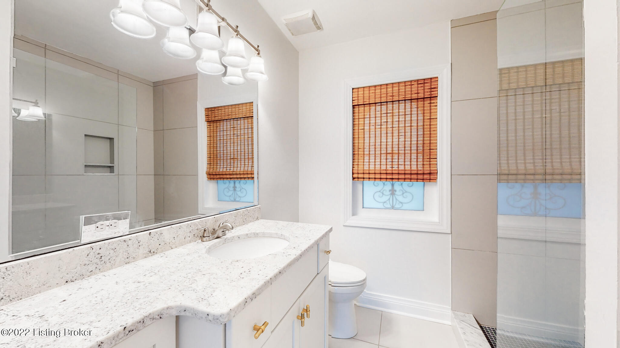 1021 Greenleaf Road Louisville, KY 40213 - Photo 21 of 42 1st Floor Bath