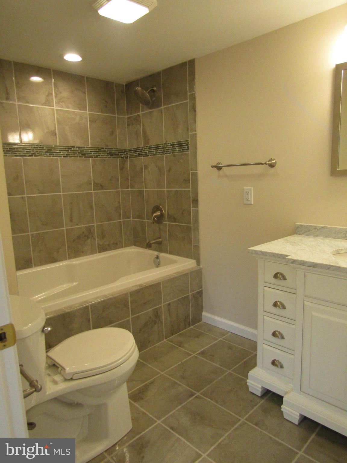 402 Park Avenue Ridgely, MD 21660 - Photo 20 of 30 Bath (Master)