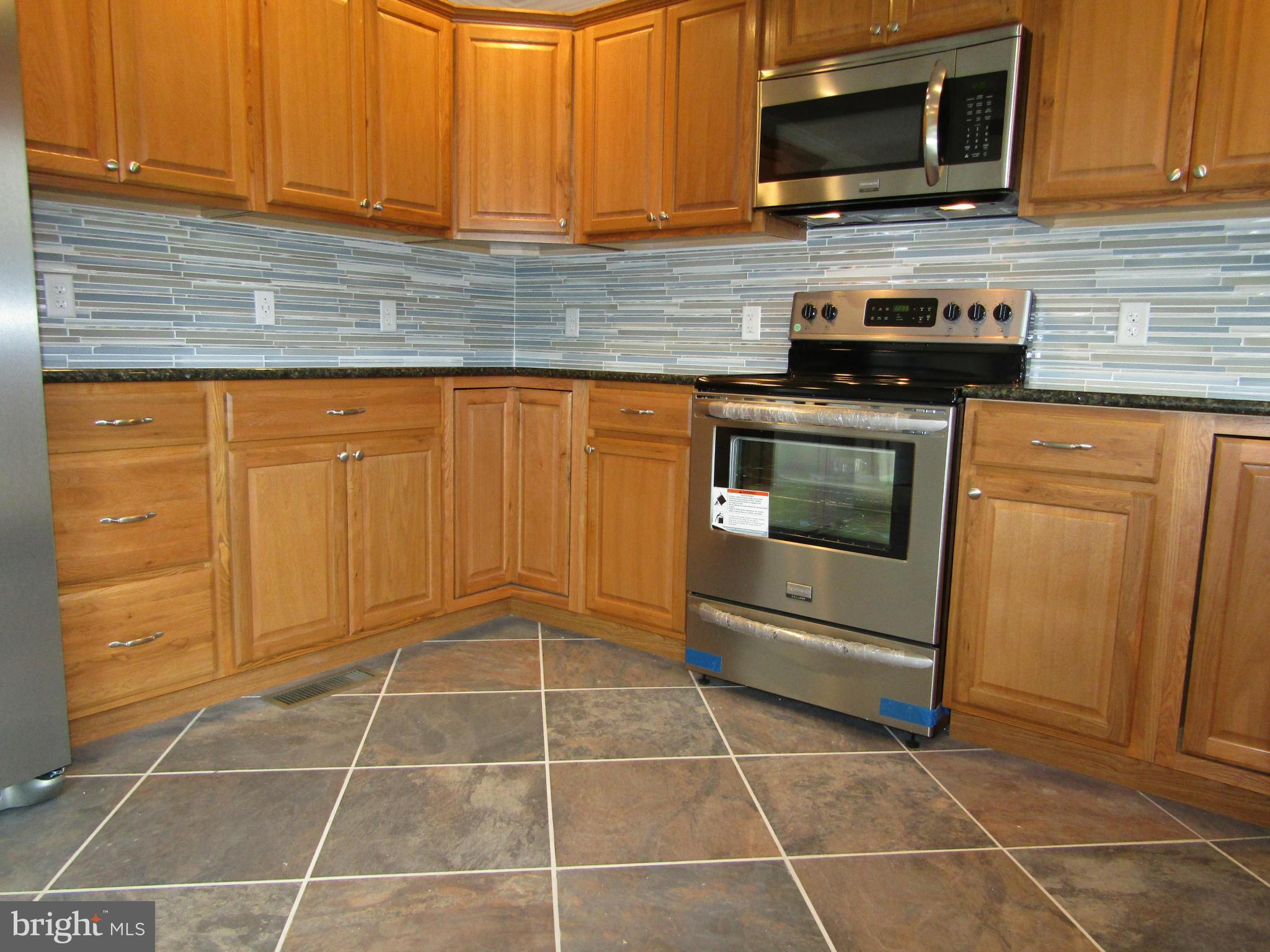 402 Park Avenue Ridgely, MD 21660 - Photo 8 of 30 Kitchen