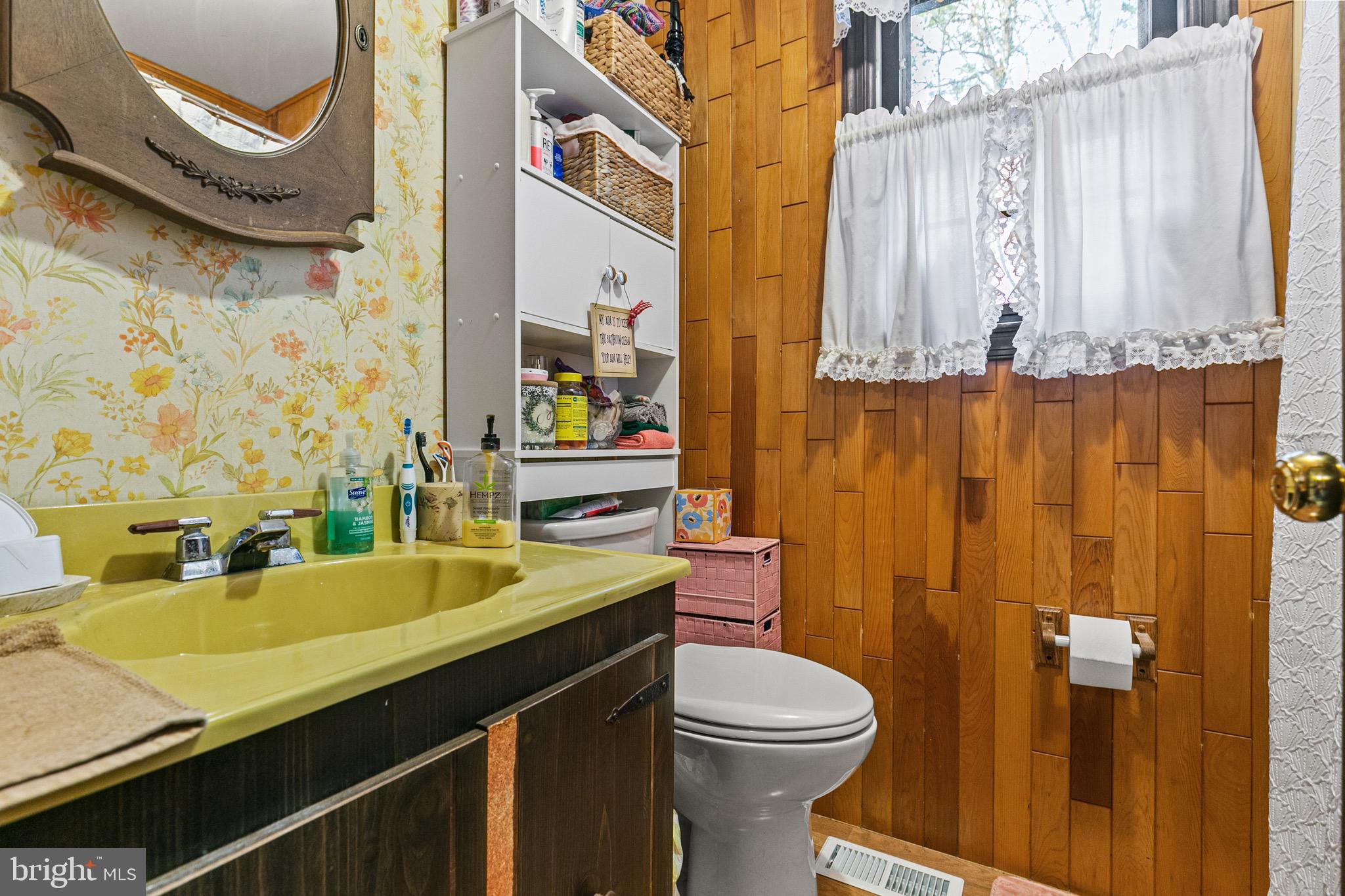 115 Tuckerton Road Shamong, NJ 08088 - Photo 15 of 30 Hall Full Bathroom