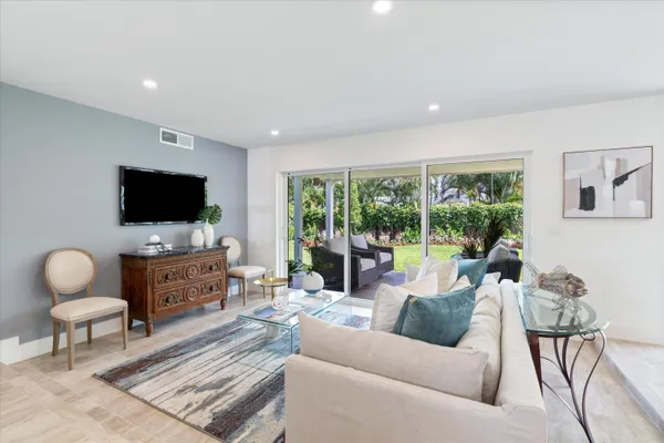 $6,500 | 100 Northwest 18th Street, Delray Beach, FL 33444
