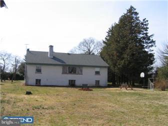 617 West Sproul Road Springfield, PA 19064 - Photo 8 of 12 Exterior Back