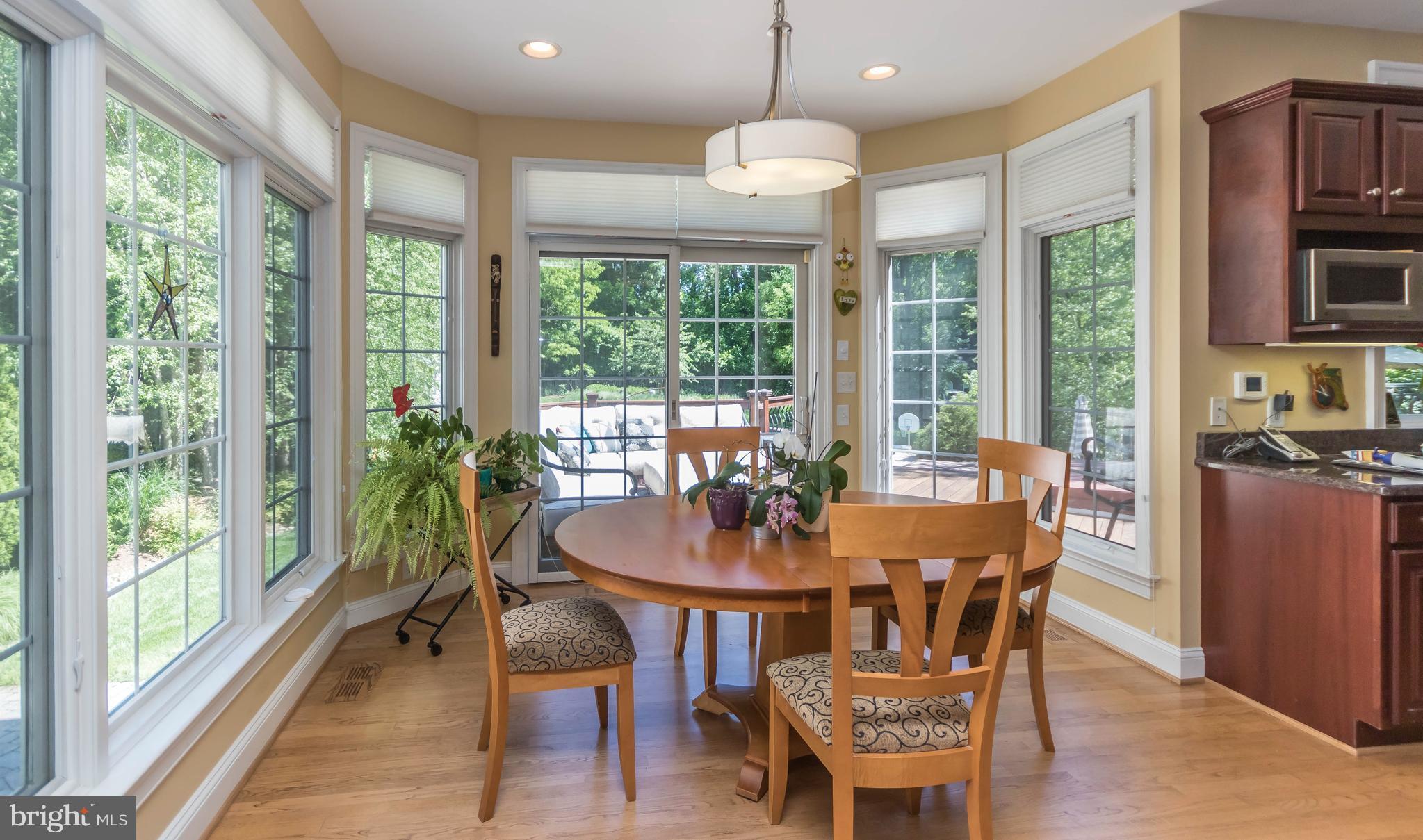940 Hilltop Road Arnold, MD 21012 - Photo 17 of 30 ...the sunlit Breakfast Niche says it all...