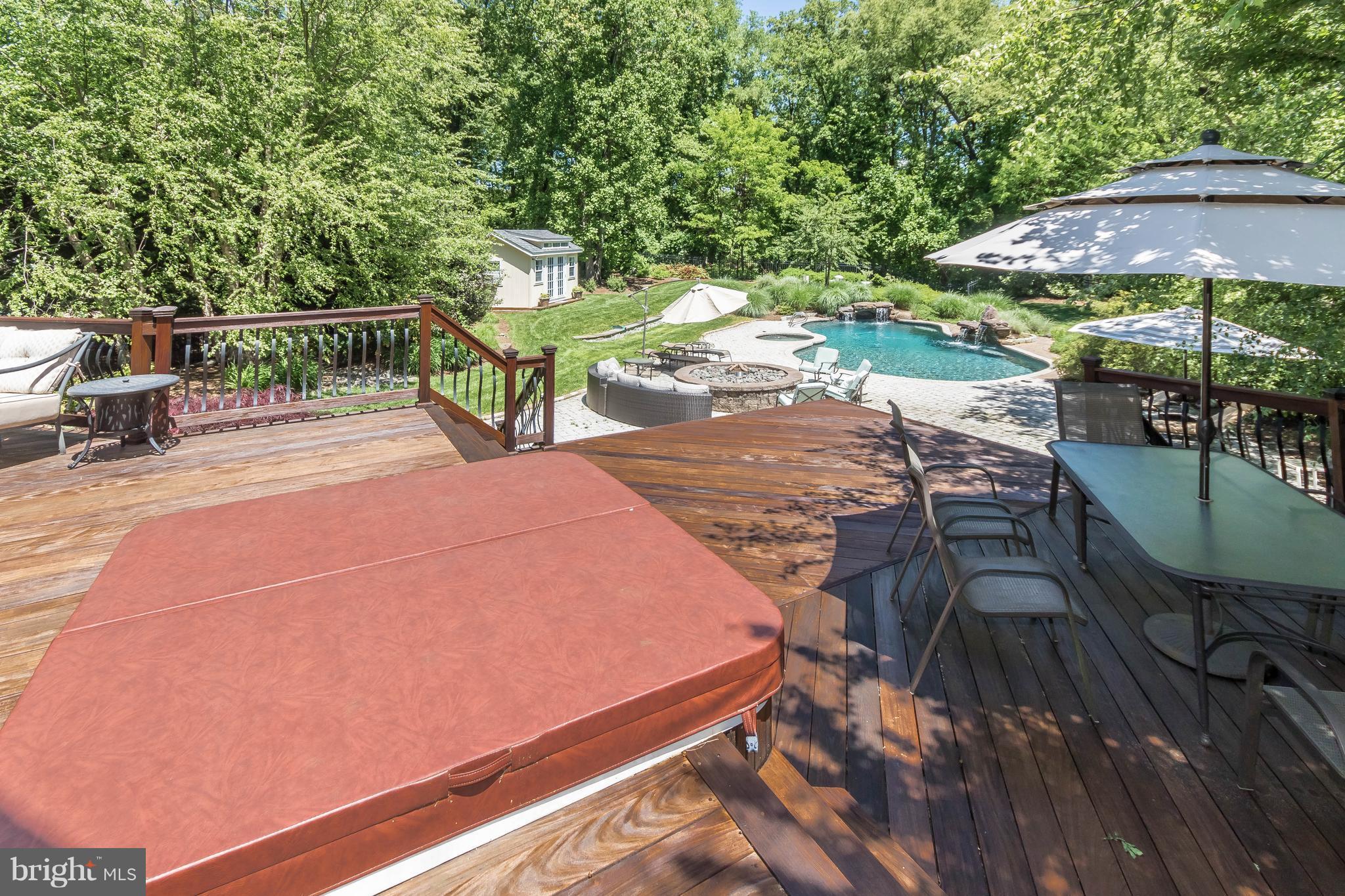 940 Hilltop Road Arnold, MD 21012 - Photo 8 of 30 ...elevated view lines from most every room...