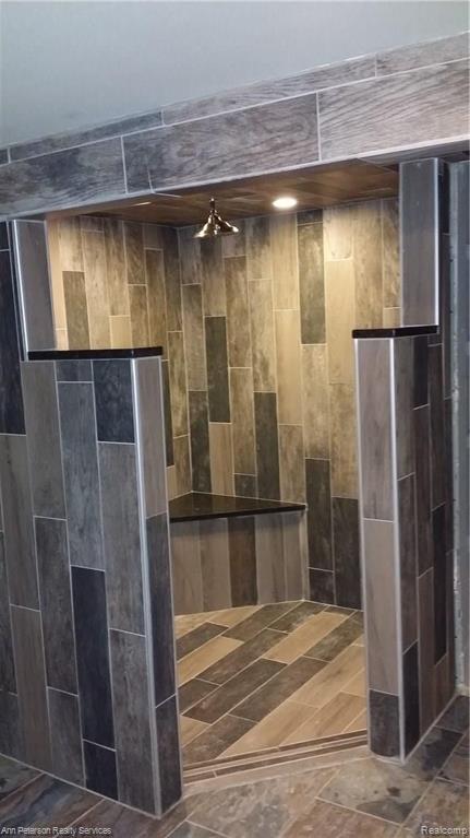 661 Ten Point Drive Rochester Hills, MI 48309 - Photo 19 of 43
