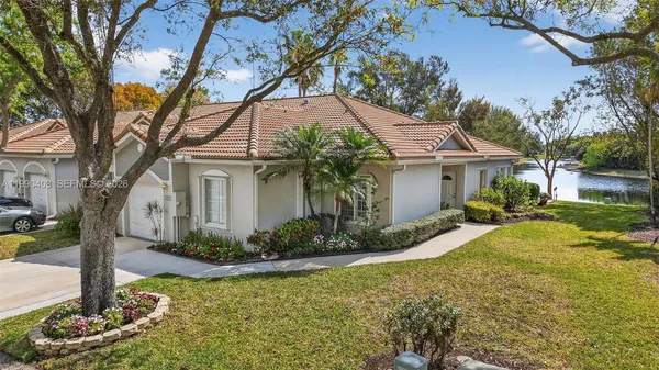 $469,000 | 1012 Southwest 42nd Avenue, Deerfield Beach, FL 33442