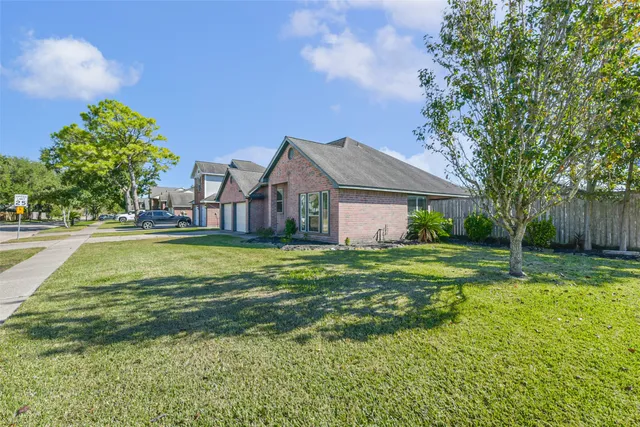 $2,500 | 2533 Potomac Drive, League City, TX 77573