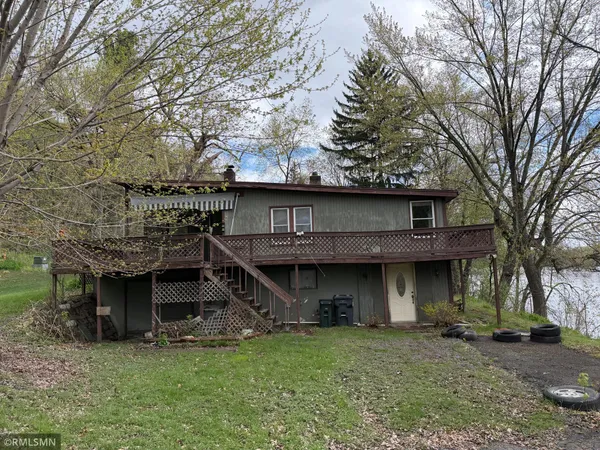 $225,000 | 2049 Silvermine Drive, Eau Claire, WI 54703