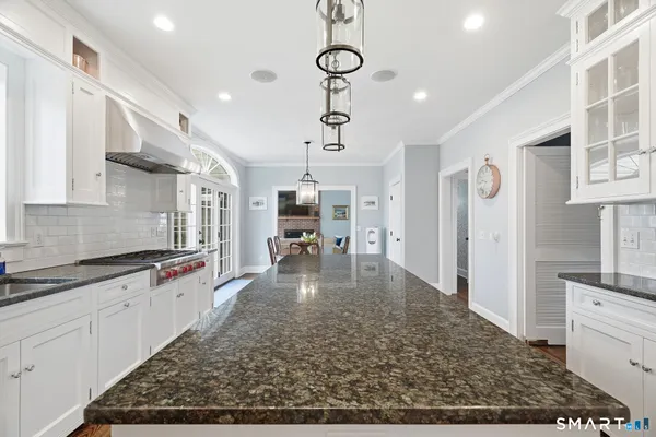 $1,200,000 | 12 Matson Ridge, Old Lyme, CT 06371