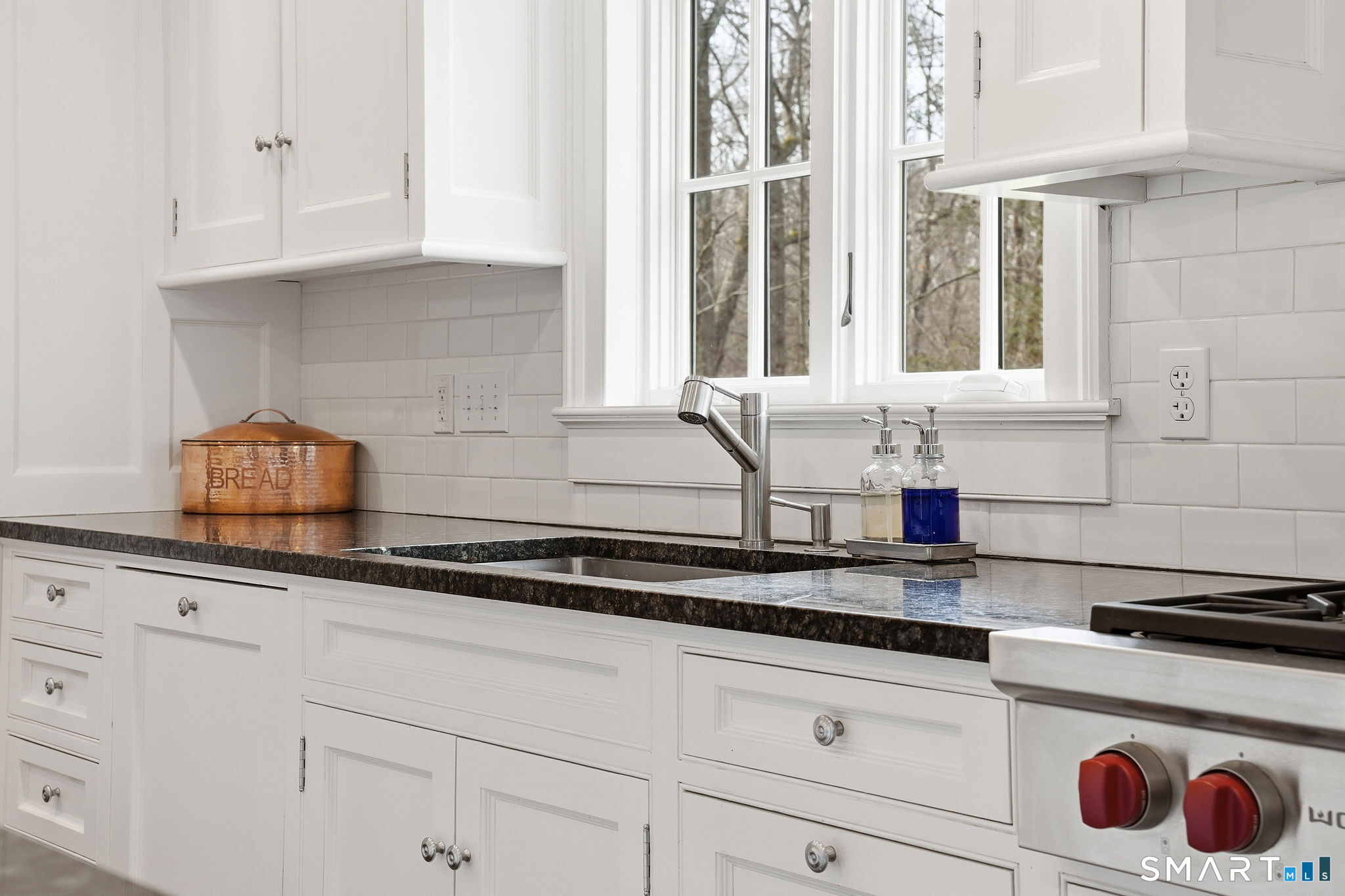 12 Matson Ridge Old Lyme, CT 06371 - Photo 10 of 40