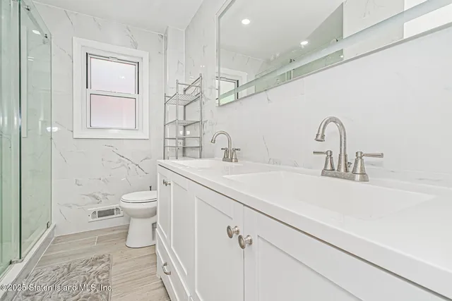 $779,000 | 3601 Hylan Boulevard | Great Kills