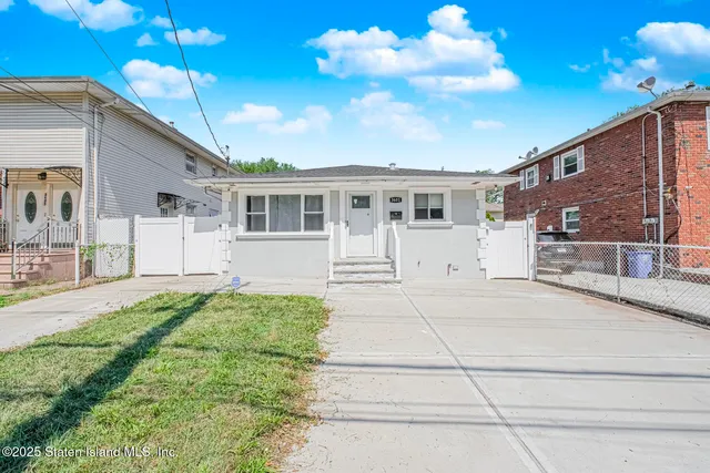 $779,000 | 3601 Hylan Boulevard | Great Kills