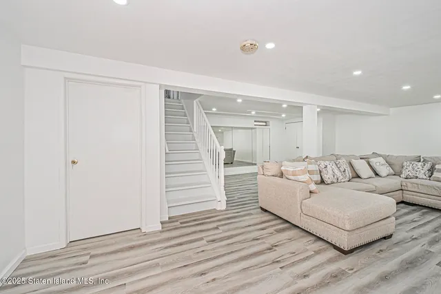 $779,000 | 3601 Hylan Boulevard | Great Kills