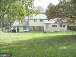 1027 Warren Road West Chester, PA 19382 - Photo 2 of 6 Gallery Image 2
