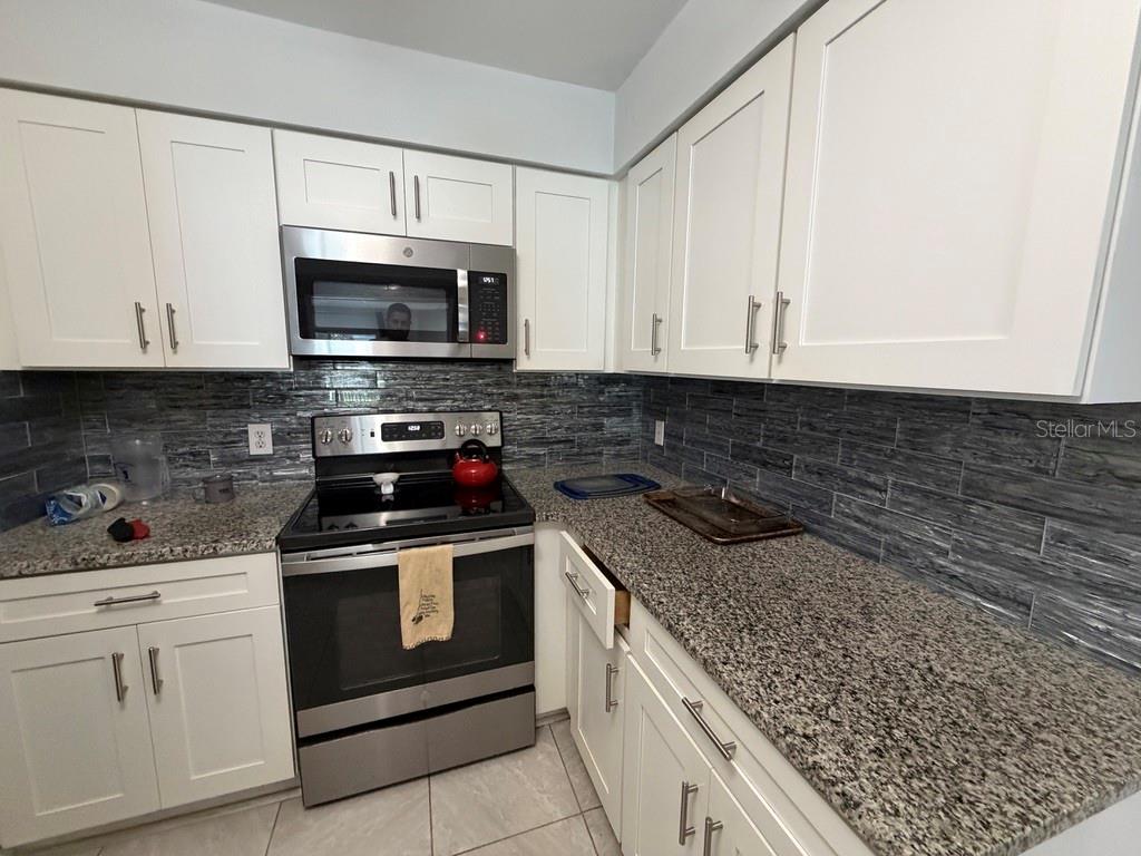 1111 Sherrington Road Orlando, FL 32804 - Photo 2 of 23