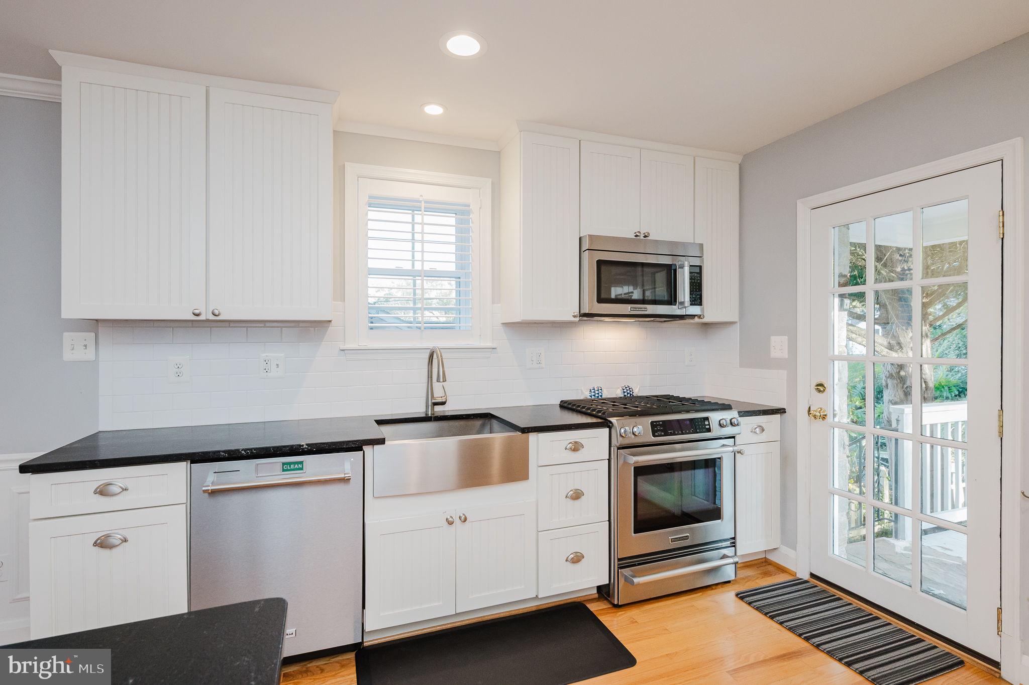 625 Yarmouth Road Towson, MD 21286 - Photo 10 of 69 Exit to the Rear Deck