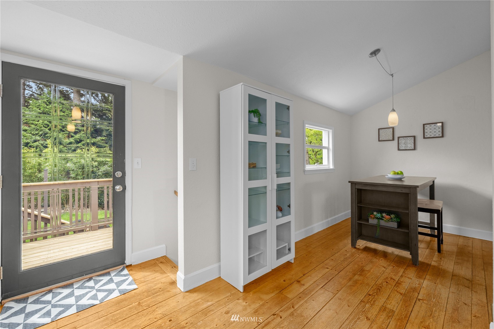 3933 Southwest Webster Street Seattle, WA 98136 - Photo 16 of 28 Gallery Image 16