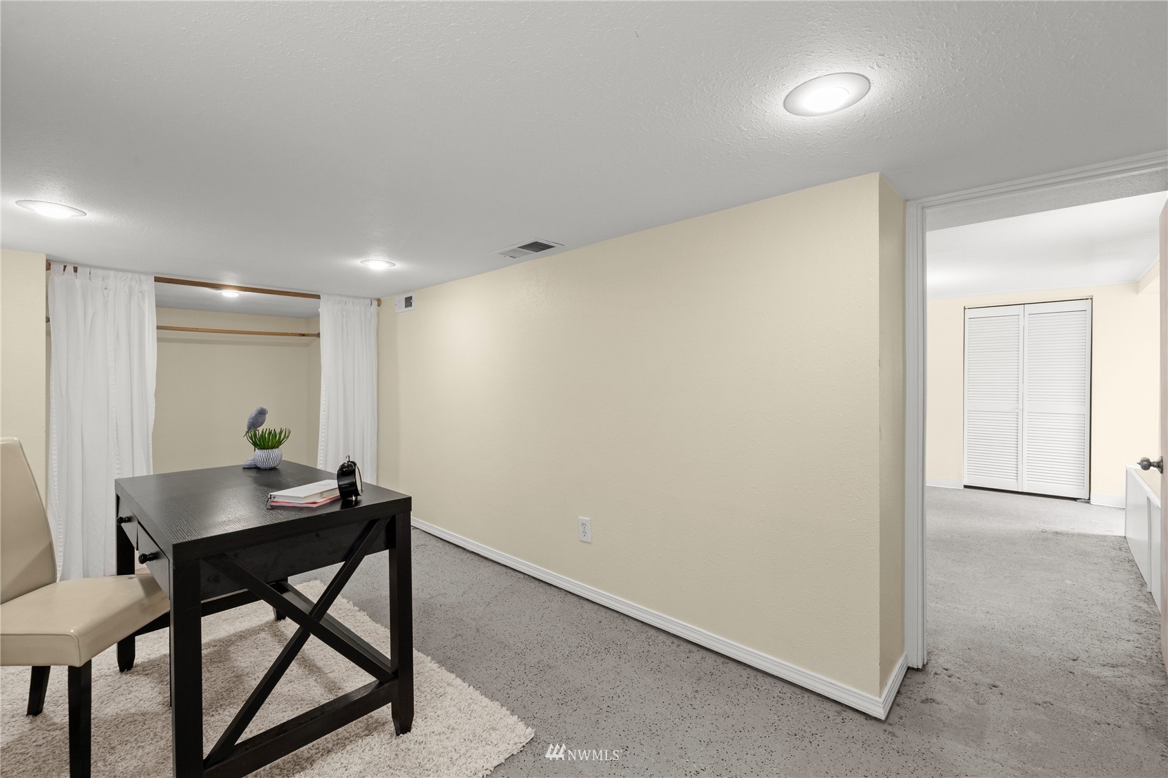 3933 Southwest Webster Street Seattle, WA 98136 - Photo 19 of 28 Gallery Image 19