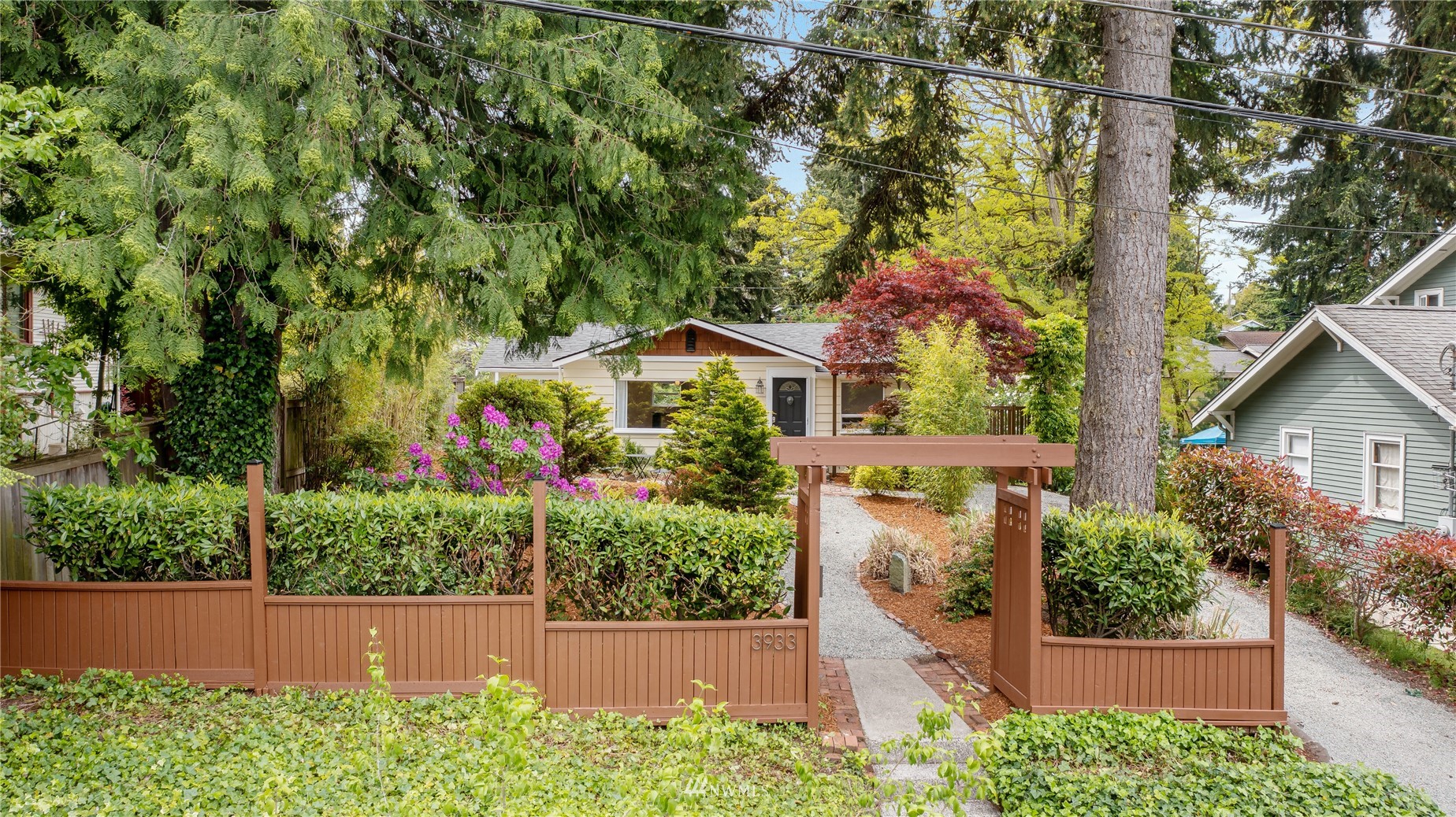 3933 Southwest Webster Street Seattle, WA 98136 - Photo 2 of 28 Gallery Image 2