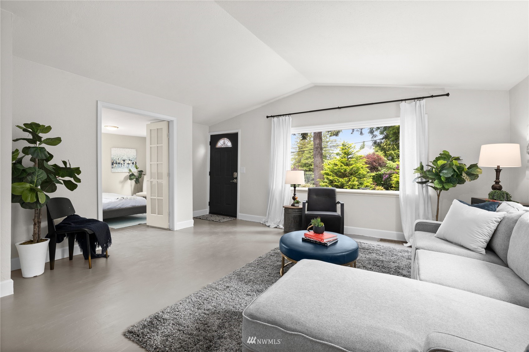 3933 Southwest Webster Street Seattle, WA 98136 - Photo 8 of 28 Gallery Image 8