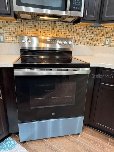 86351 Moonlit Walk Circle Yulee, FL 32097 - Photo 18 of 53 a close view of stove