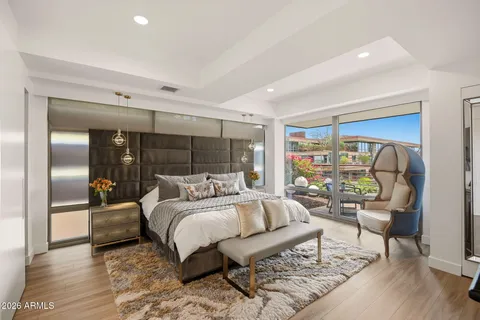 $1,695,000 | 7141 East Rancho Vista Drive, Unit 6008, Scottsdale, AZ 85251