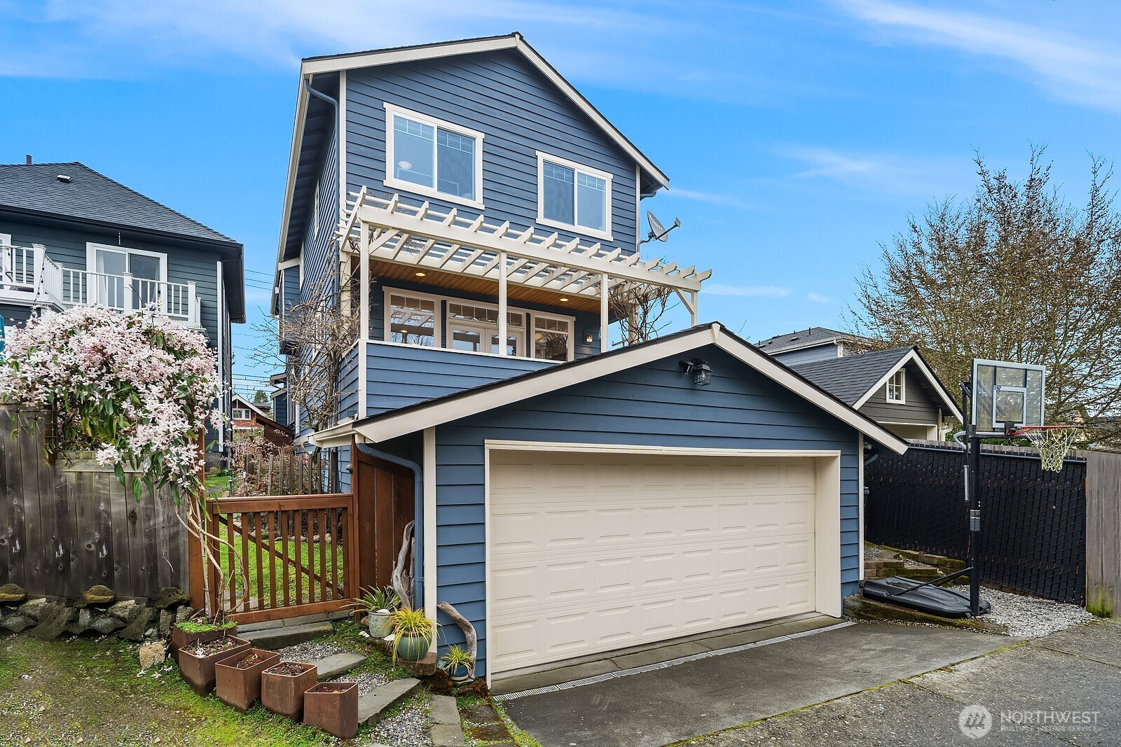 733 North 73rd Street Seattle, WA 98103 - Photo 4 of 6 Gallery Image 4