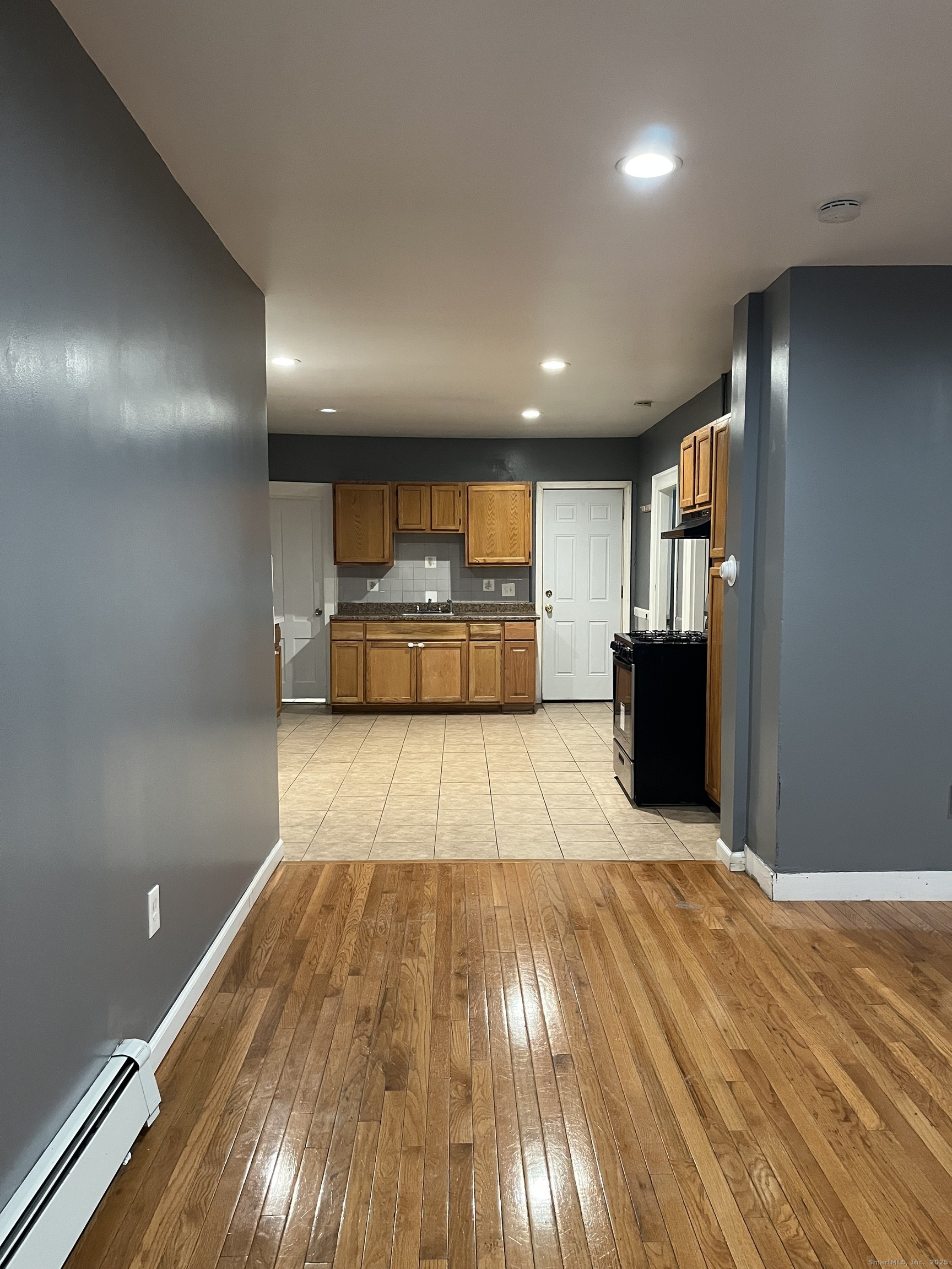 60 South Whitney Street, Unit 1 Hartford, CT 06106 - Photo 2 of 11