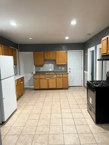 $1,800 | 60 South Whitney Street, Unit 1, Hartford, CT 06106