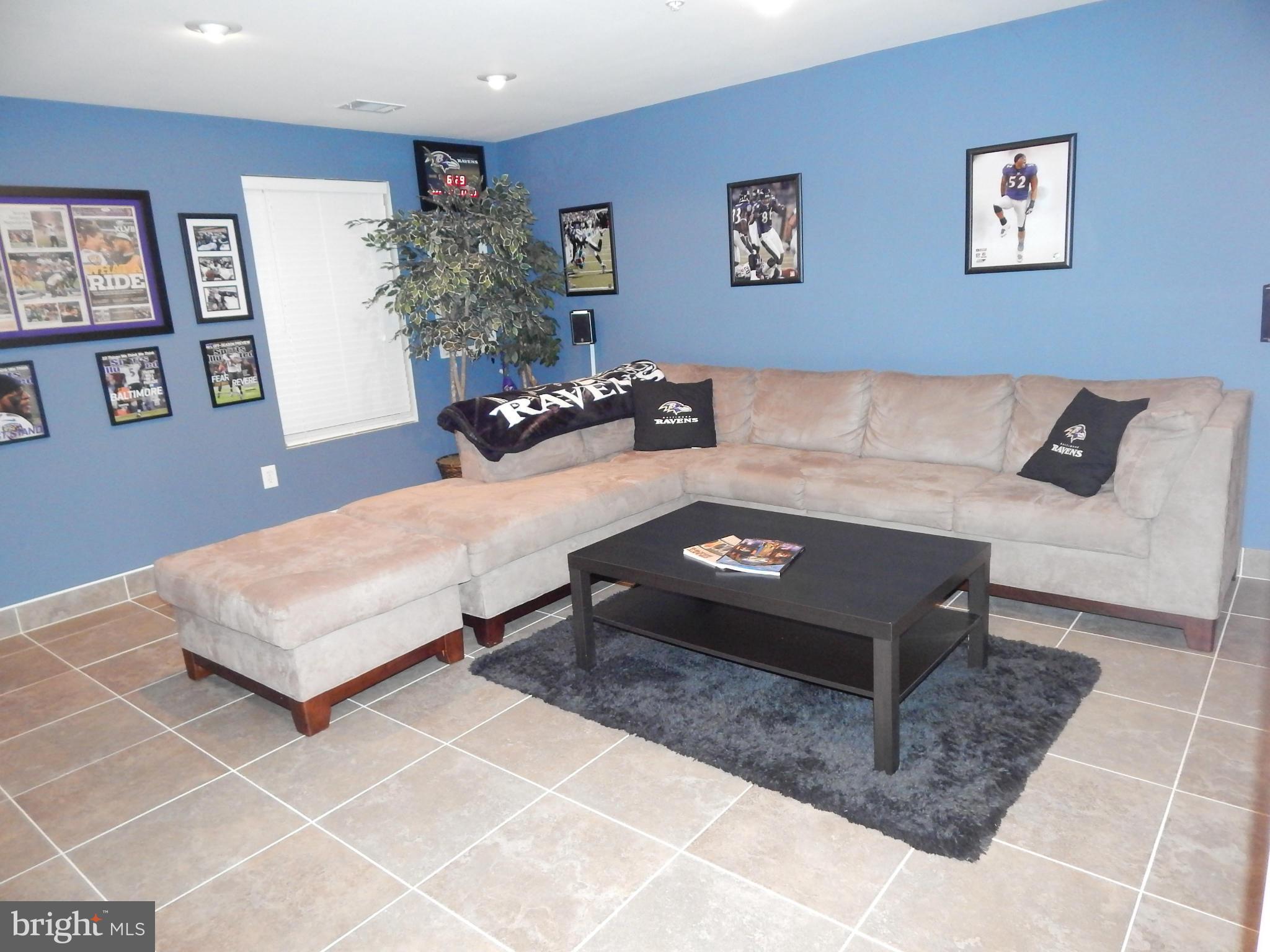 8740 Jarwood Road Baltimore, MD 21237 - Photo 17 of 29 Family Room