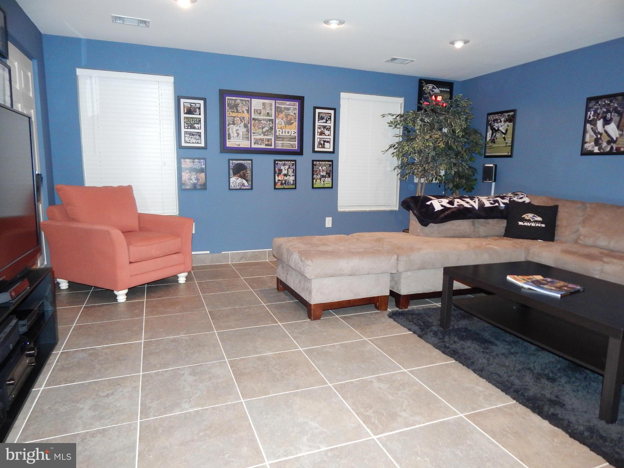 8740 Jarwood Road Baltimore, MD 21237 - Photo 18 of 29 Family Room