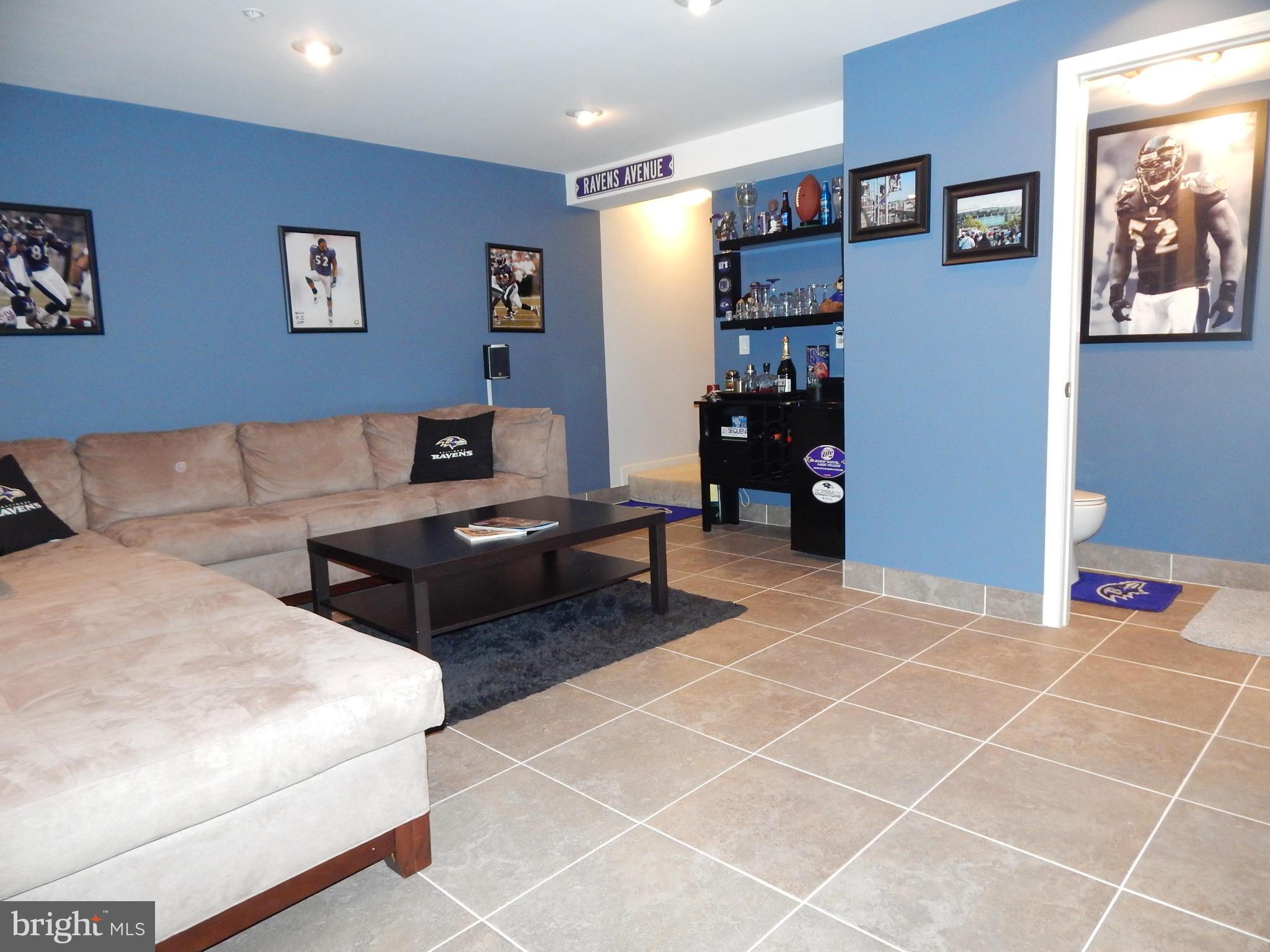 8740 Jarwood Road Baltimore, MD 21237 - Photo 19 of 29 Family Room