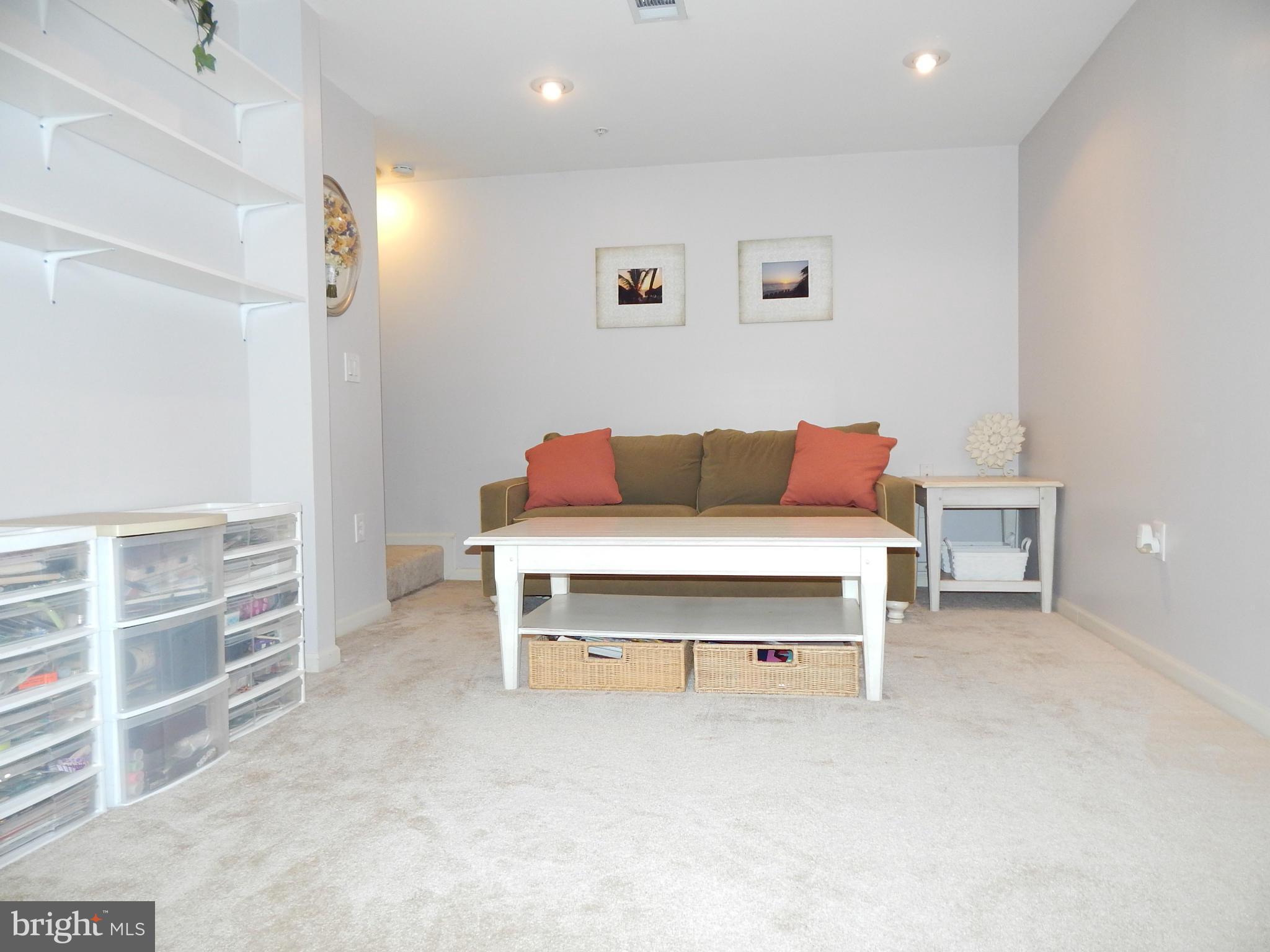8740 Jarwood Road Baltimore, MD 21237 - Photo 21 of 29 Family Room