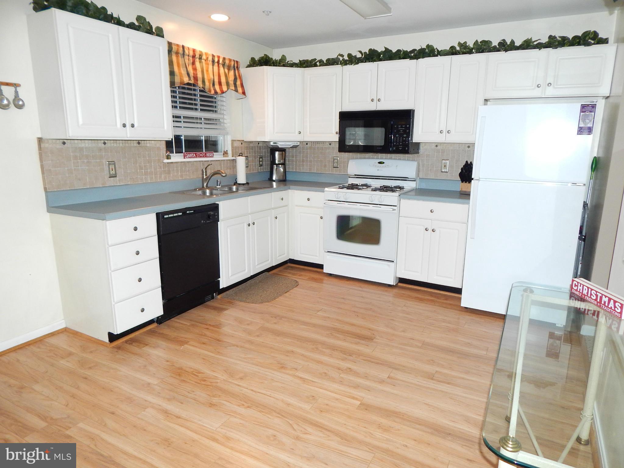 8740 Jarwood Road Baltimore, MD 21237 - Photo 5 of 29 Kitchen