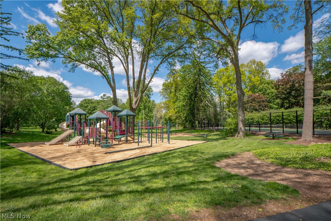 2810 Brentwood Close Northwest Canton, OH 44708 - Photo 48 of 50 Park and Tennis Courts