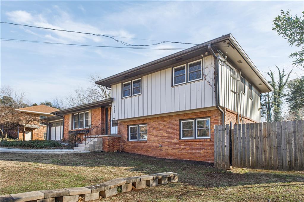 3823 Danbury Lane Decatur, GA 30032 - Photo 2 of 24