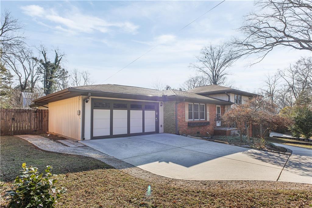 3823 Danbury Lane Decatur, GA 30032 - Photo 3 of 24