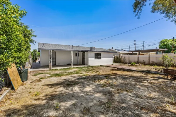 $365,000 | 579 West Mayberry Avenue, Hemet, CA 92543