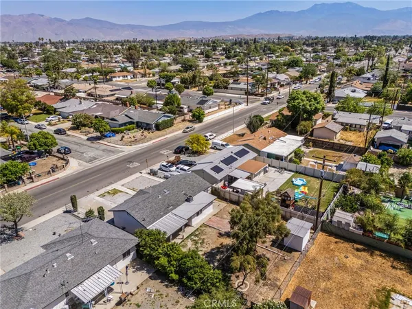 $365,000 | 579 West Mayberry Avenue, Hemet, CA 92543