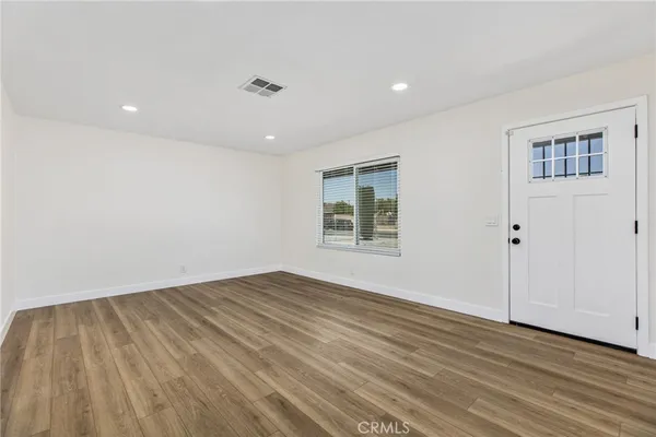 $365,000 | 579 West Mayberry Avenue, Hemet, CA 92543