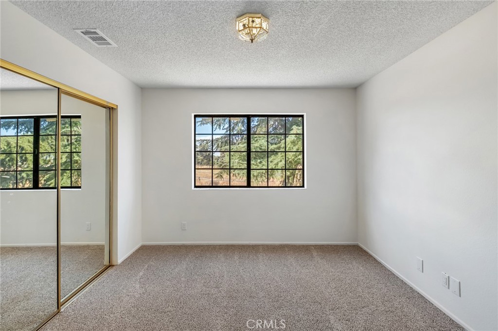 9770 Buttemere Road Phelan, CA 92371 - Photo 12 of 30