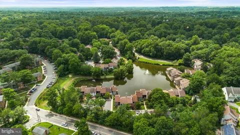 $600,000 | 166 New Mark Esplanade, Rockville, MD 20850