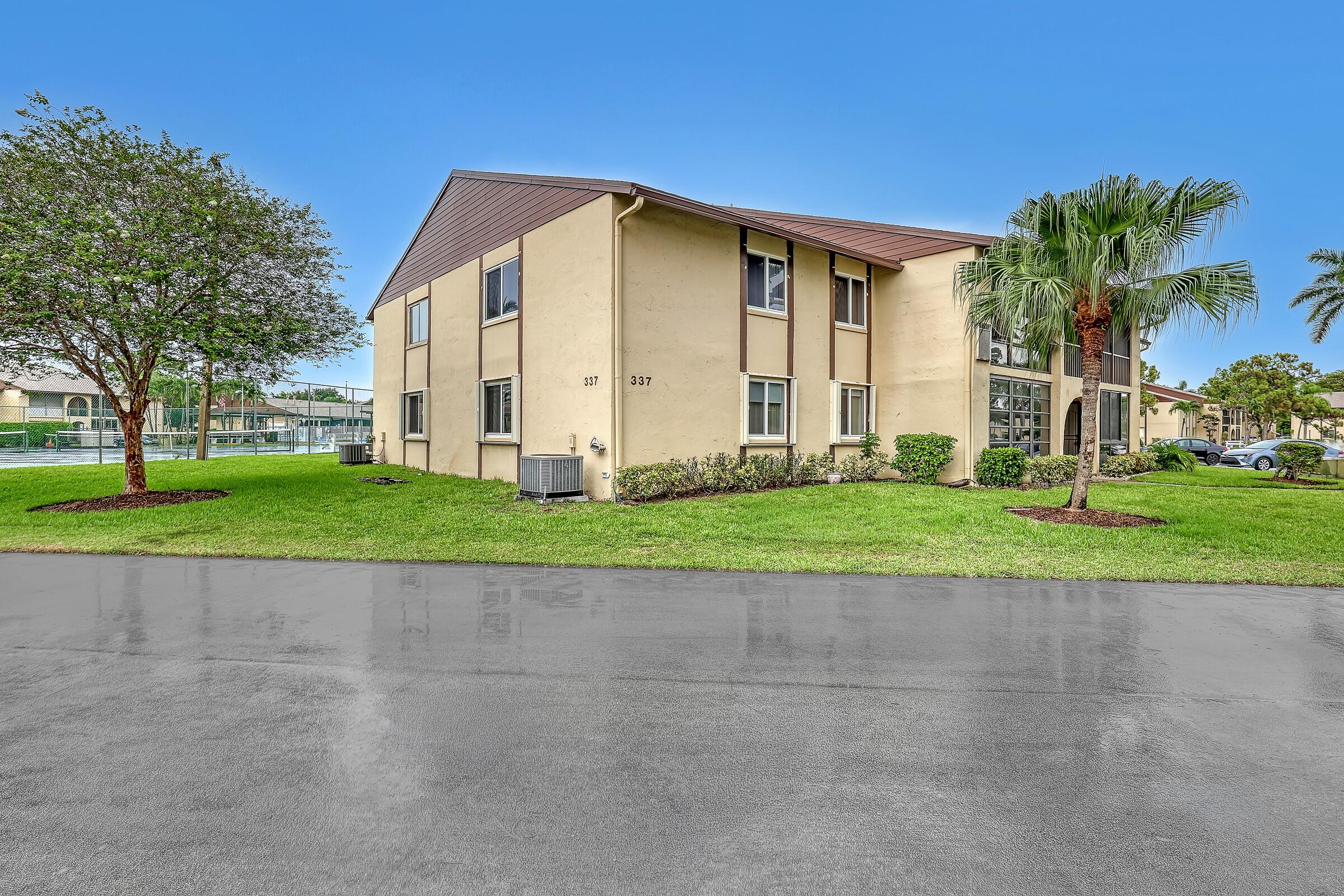 337 Pine Ridge Circle, Unit A1 Greenacres, FL 33463 - Photo 24 of 40 Image00023