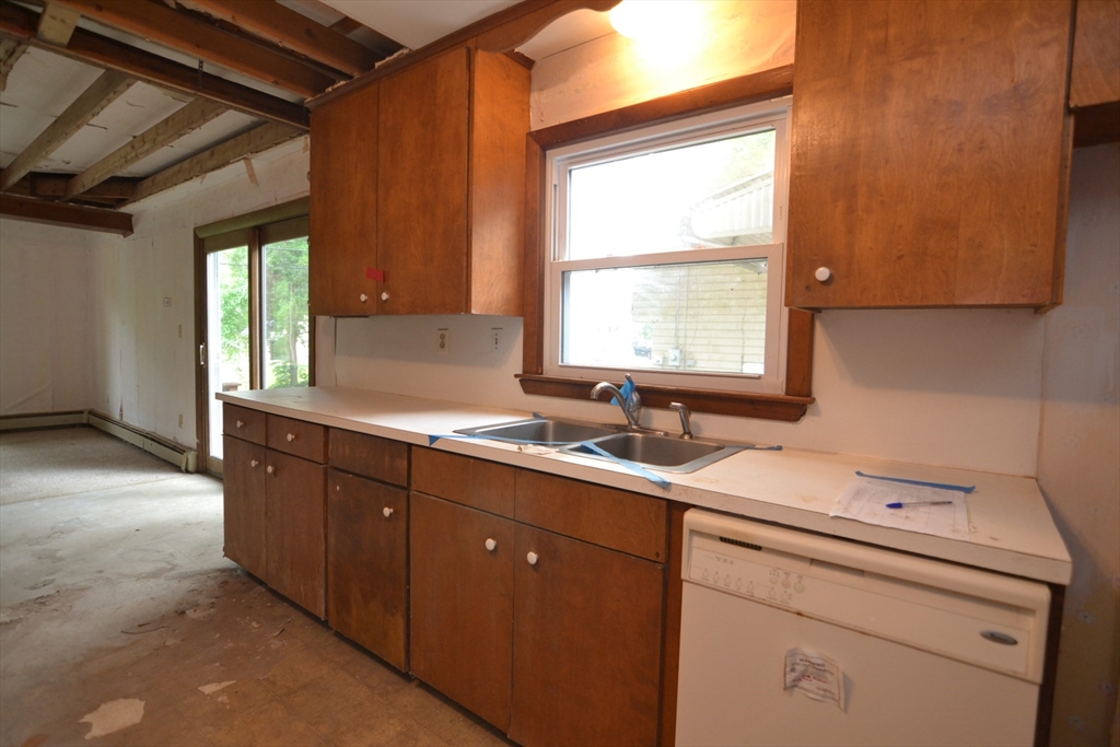 60 Freeman Street Bellingham, MA 02019 - Photo 4 of 9