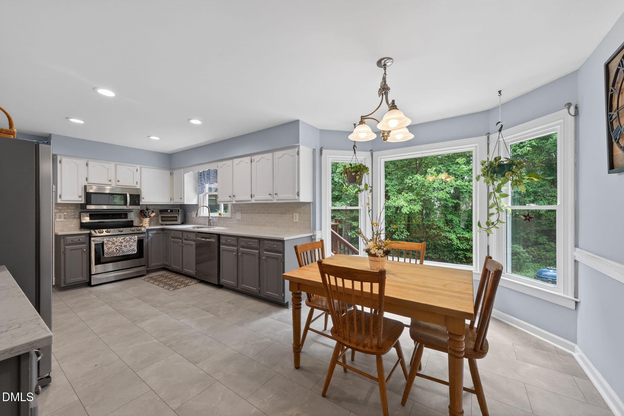 1104 Fallen Oak Drive Apex, NC 27502 - Photo 3 of 26 Eat In Kitchen
