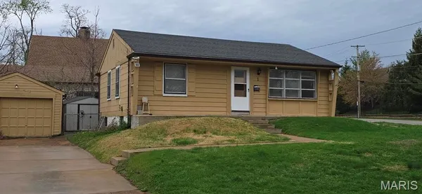 $1,490 | 1 Banbury Court, St. Louis, MO 63126